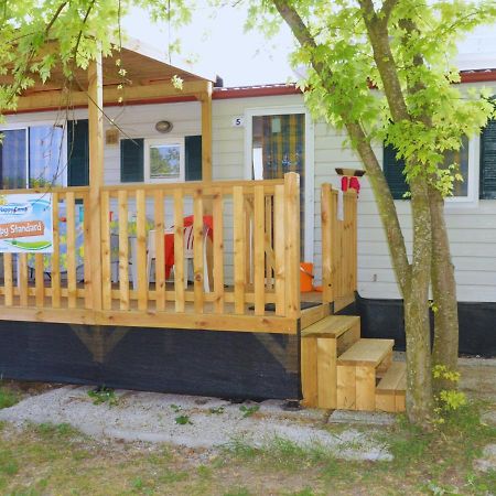 Happy Camp Mobile Homes In Camping Villaggio Internazionale San Menaio Ngoại thất bức ảnh