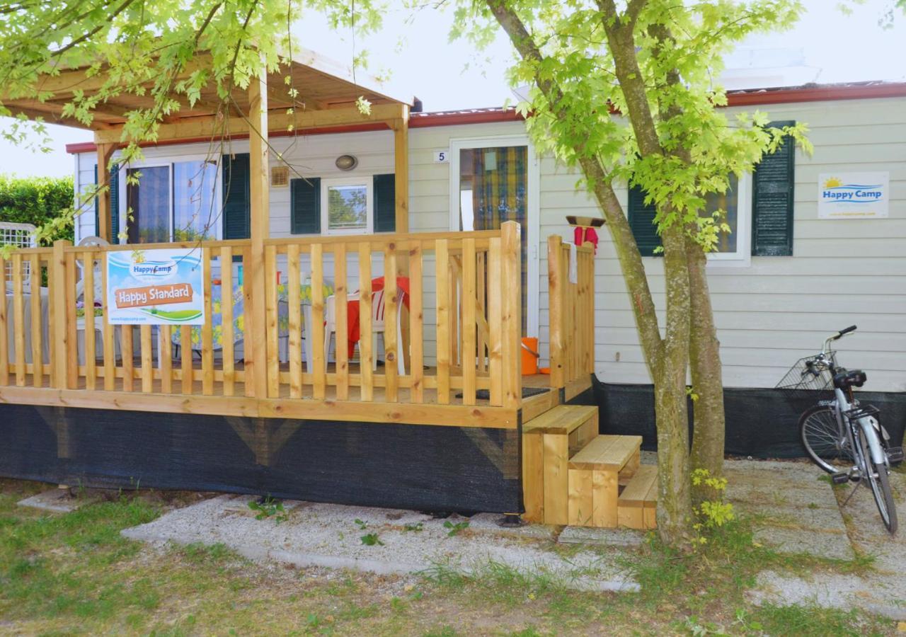 Happy Camp Mobile Homes In Camping Villaggio Internazionale San Menaio Ngoại thất bức ảnh